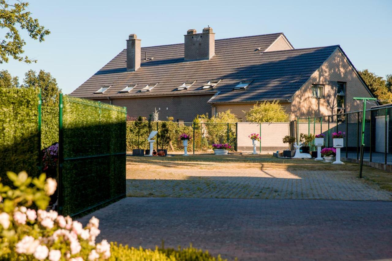 Casa Roman Zonhoven Esterno foto