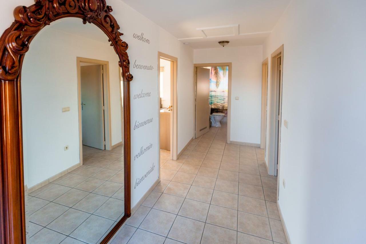 Casa Roman Zonhoven Esterno foto